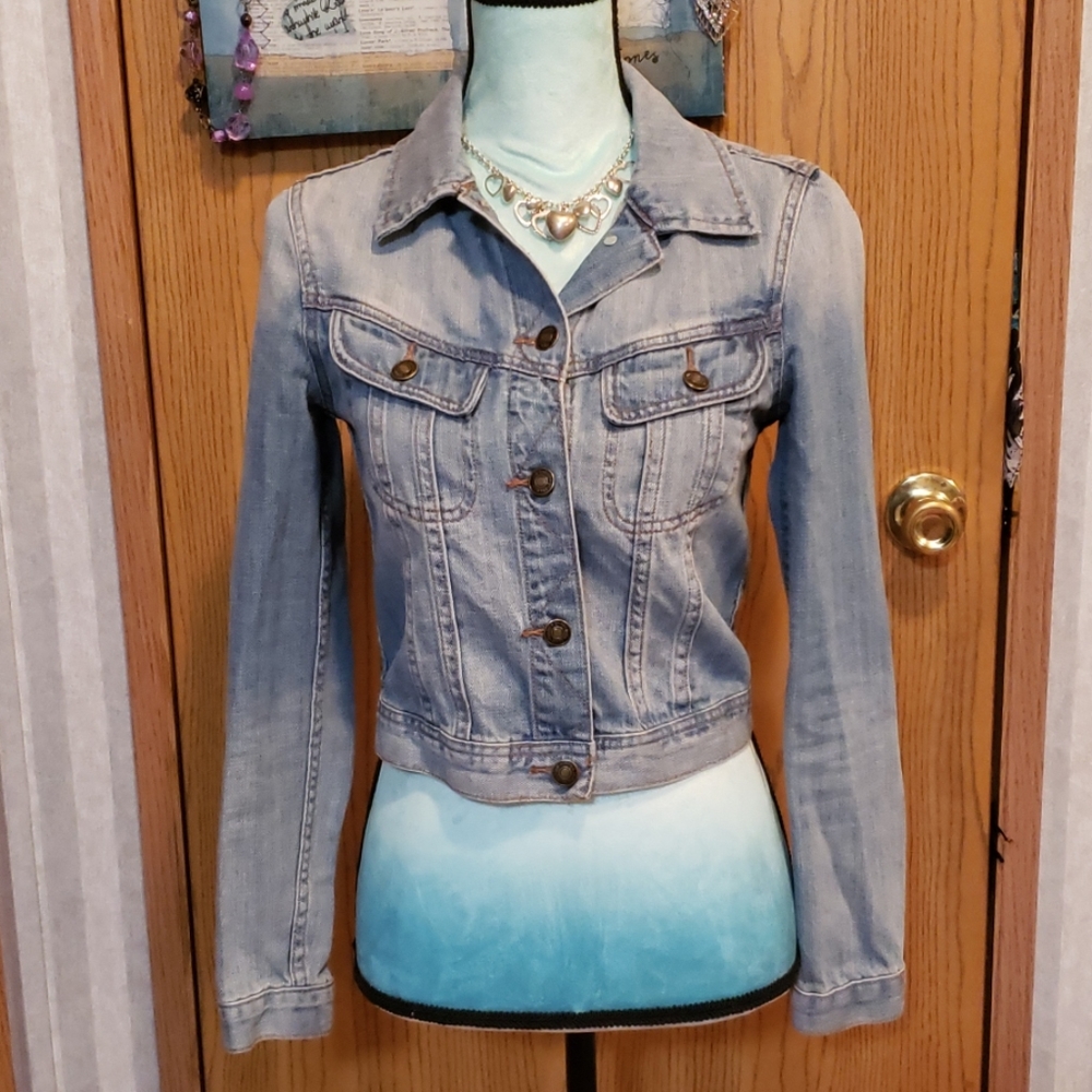 Forever 21 Jean Jacket Size Small